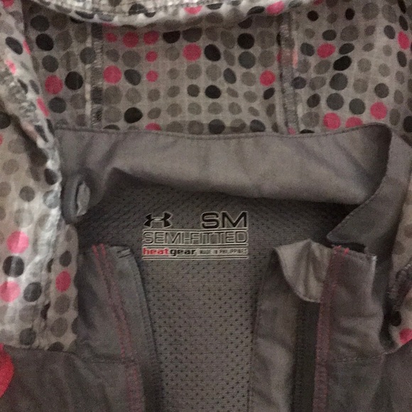 UNDER ARMOUR Light Windbreaker - Picture 3 of 6